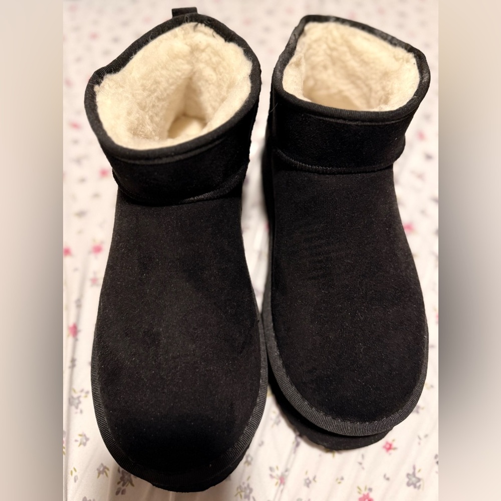 Corkys Hey Girl Sherpa Boot